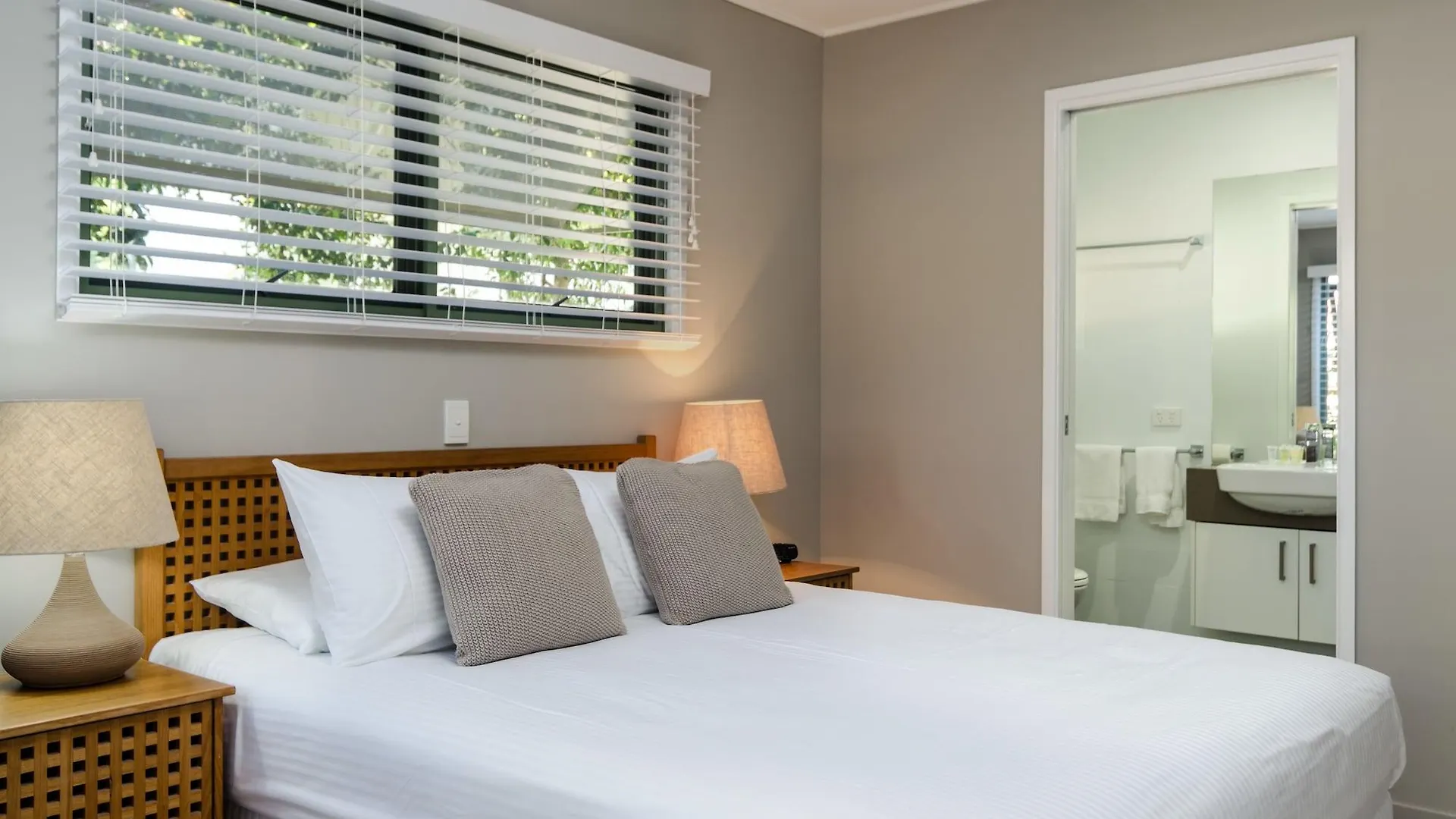 The Retreat Beach Houses Peregian Beach Aparthotel